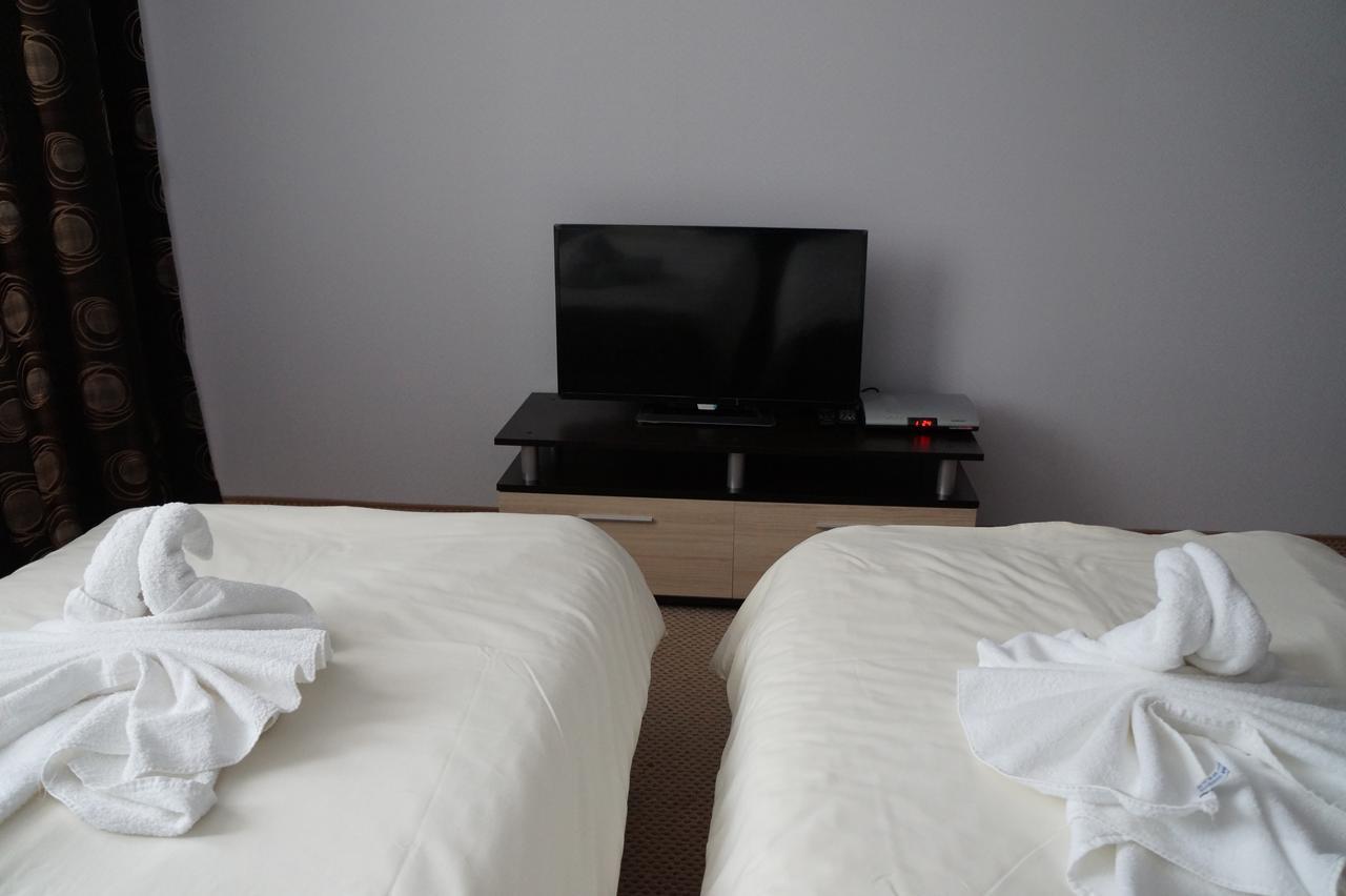 Family Complex Krisbo Hotel Donkovtsi Екстериор снимка