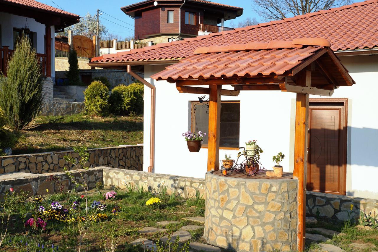 Family Complex Krisbo Hotel Donkovtsi Екстериор снимка
